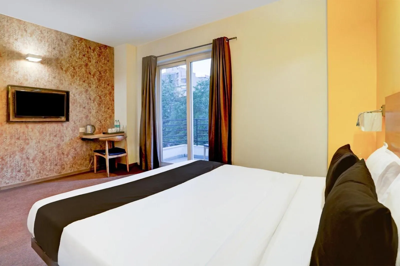 Hotel Sun Plaza New Delhi 4*,